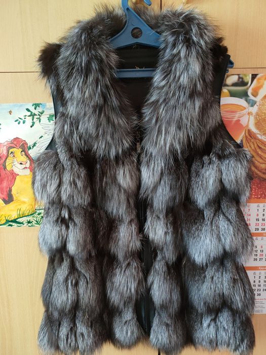 Продам . Жилет чернобурка