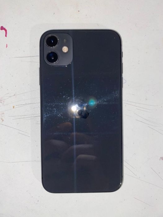 Продам Айфон 11 128гб