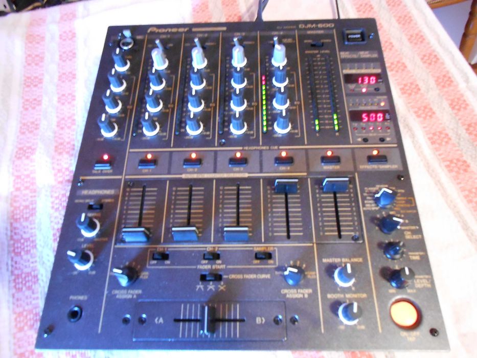 Mixer  Pioneer DJM 600 ca Behringer,Reloop,CDJ