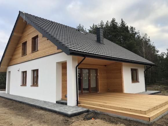 Case modulare,case pe structura metalica, învelite cu panou sandwich