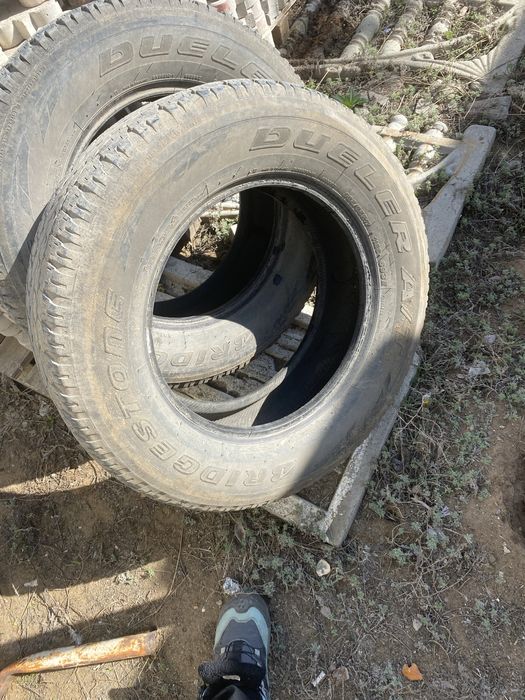 Продам шины 265/65 р17.