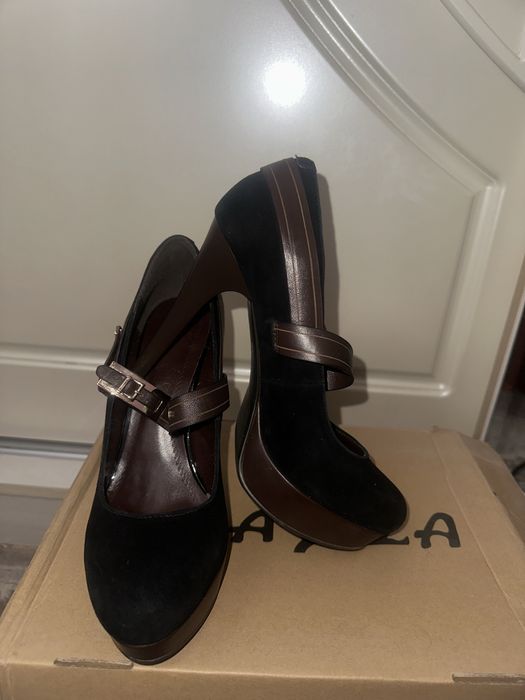 Туфли на высоких каблуках