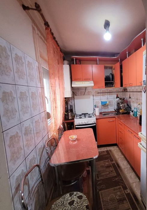 Vând sau schimb apartament cu 1 cameră – 41 mp utili – Zona Confecții, Arad