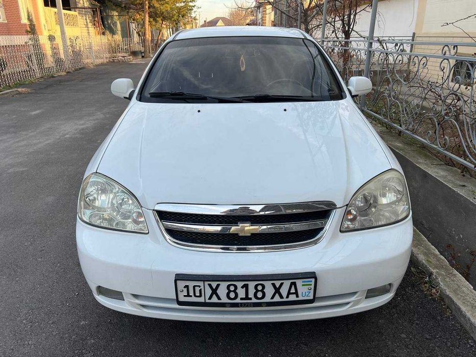 Продается Chevrolet Lacetti 1.8 2009 года  надежный спутник на дороге!