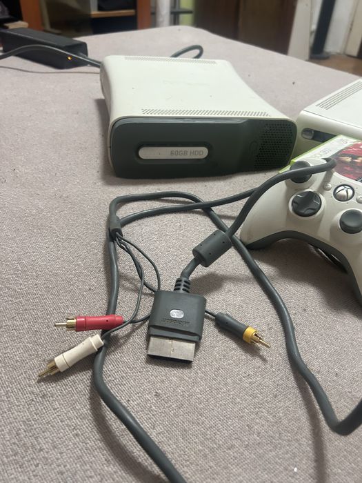 XBOX360 2 броя напълно работище