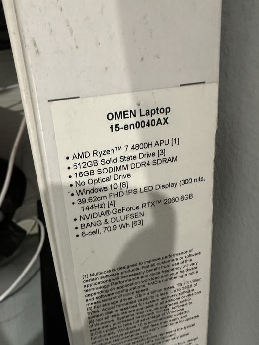 Hp Omen 15 amd ryzen 7 rtx2060 ssd  512  mem16 gb