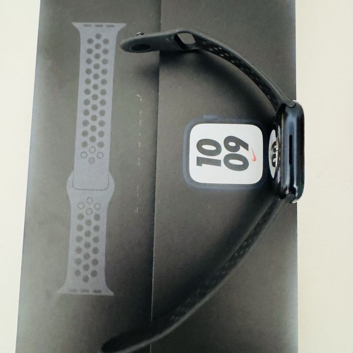 Apple Watch 7 Nike 45 мм