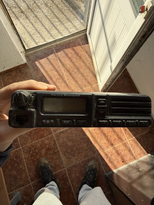Радиостанция YAESU