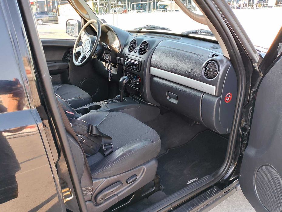 JEEP Cherokee Safari TOUR 3,7 I + ГАЗ 4х4 Автоматик