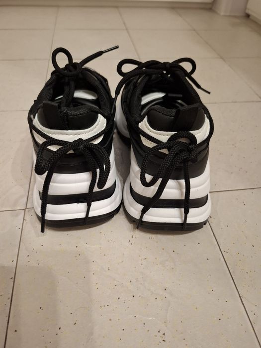 Страхотни спортни обувки