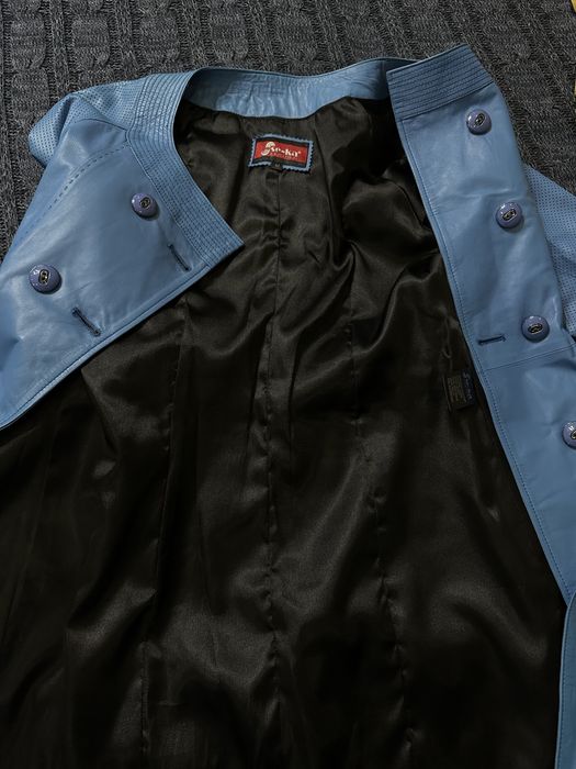 Продам кожаный плащ.