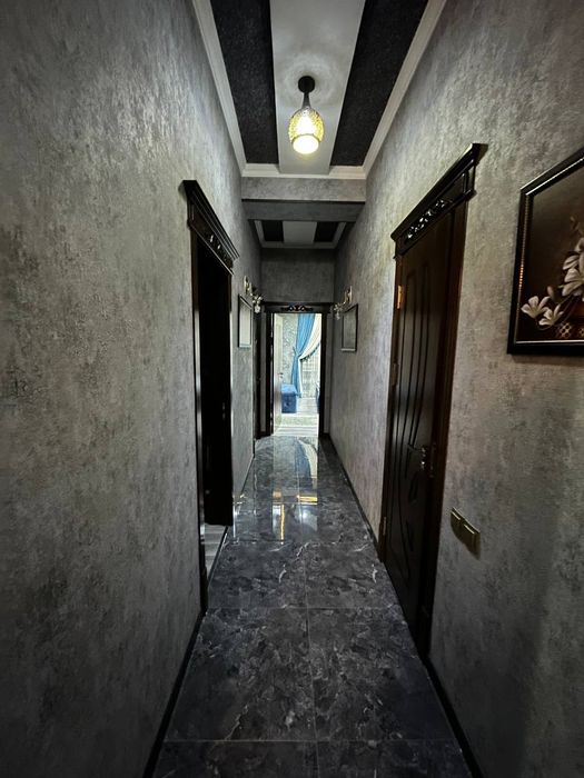 Продам свою 4 комнатную  квартиру 8й этаж 8 этажного дома