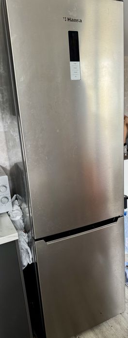 Продам холодильник Hansa