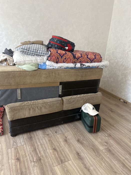 Отдам даром диван