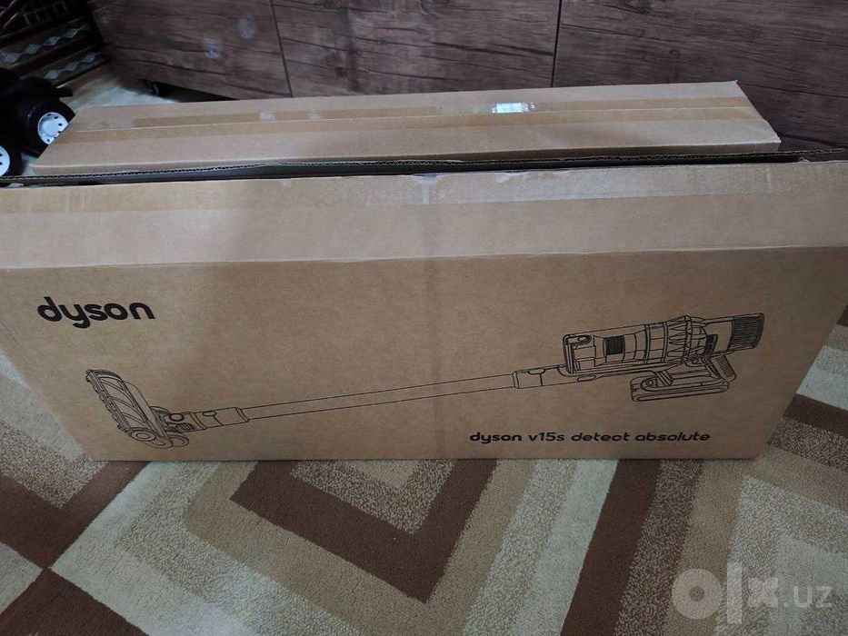 Продаю новый пылесос DYSON V15S detect absolute.