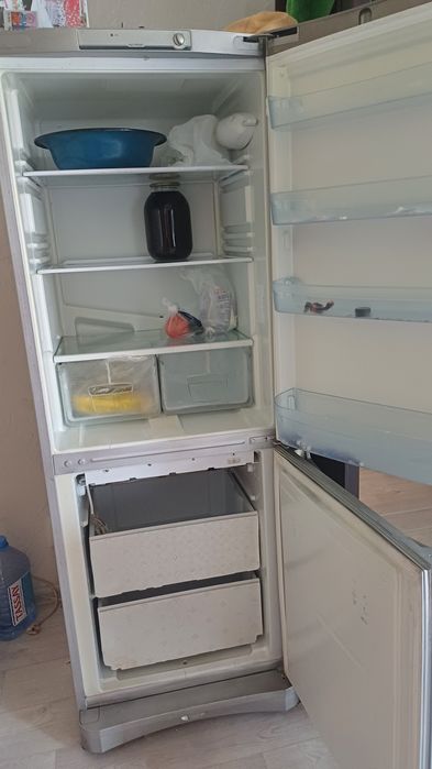 Холодильник  не морозит