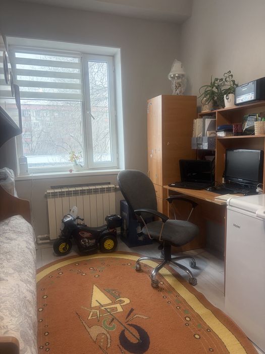 Продам 4 комнатную 104 кв в центре