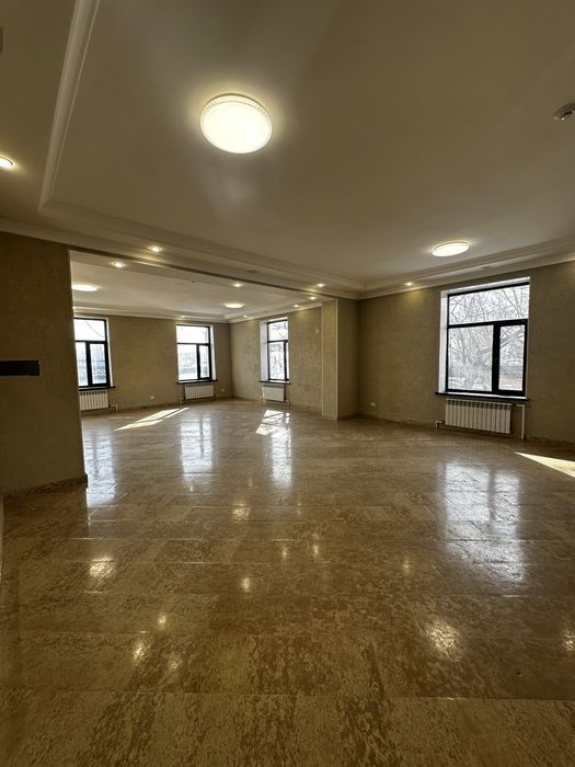 Продается здание ул. Космонавтов