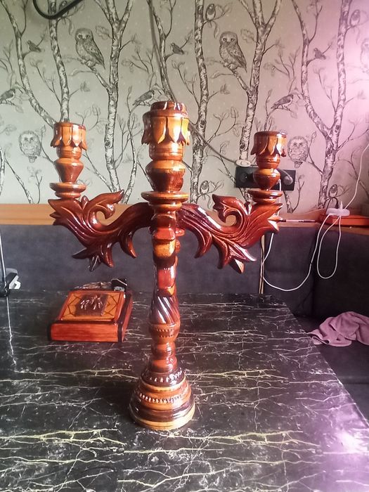 Подсвечник резной