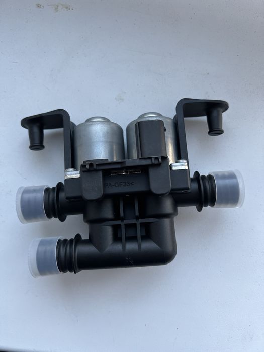 Водяной клапан отопителя печки BMW e53 e60 e61 e63 e64 e65