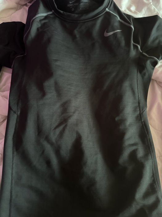 nike pro тренировачна блуза