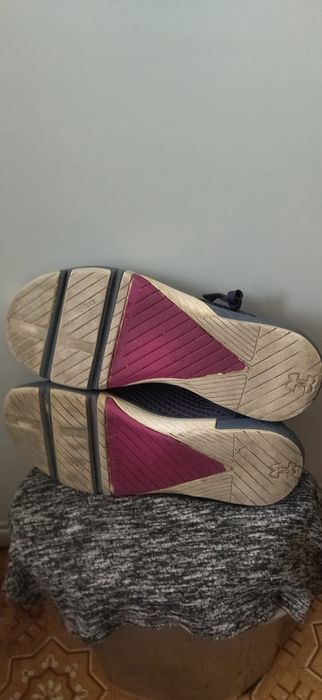 продам кроссовки фирменные