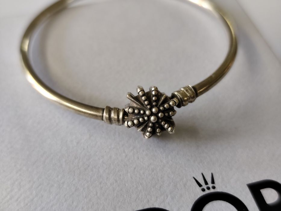 Твърда сребърна гривна Пандора pandora