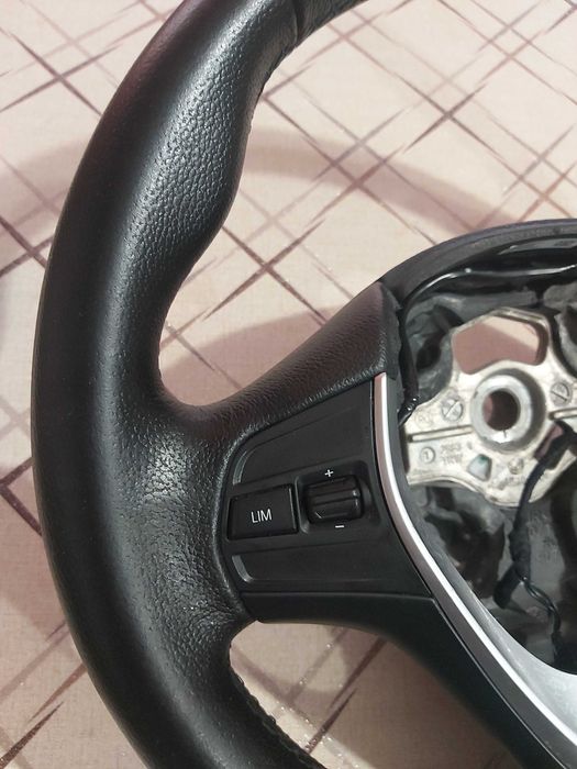 Волан за БМВ Ф30,Ф31 (F30,F31), добро състояние