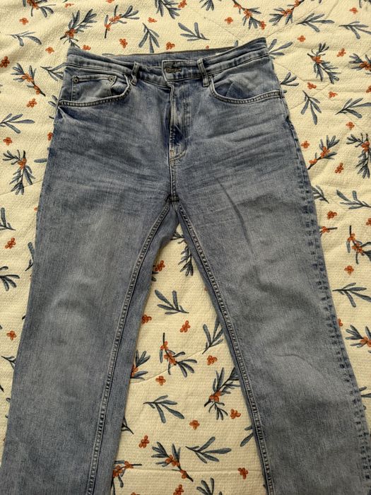 Джинсы и джинсовая куртка