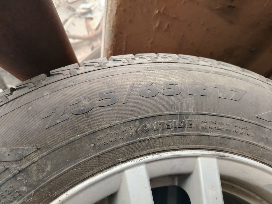 Продам дис резиной бмв х5е53