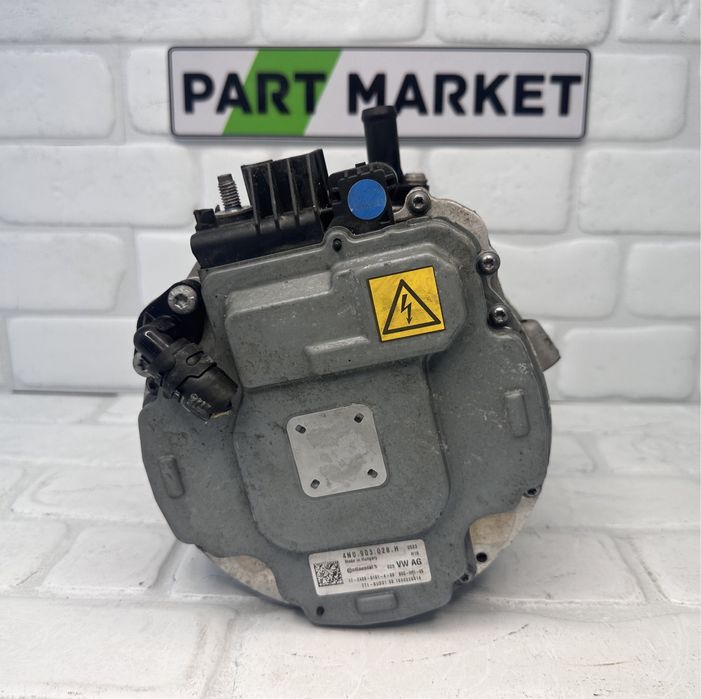 Генератор Алтернатор AUDI A6 A7 A8 Q7 Q8 4N0903028H