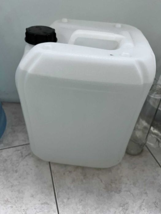 Емкости, канистры для воды БУ 20 и 30 литров