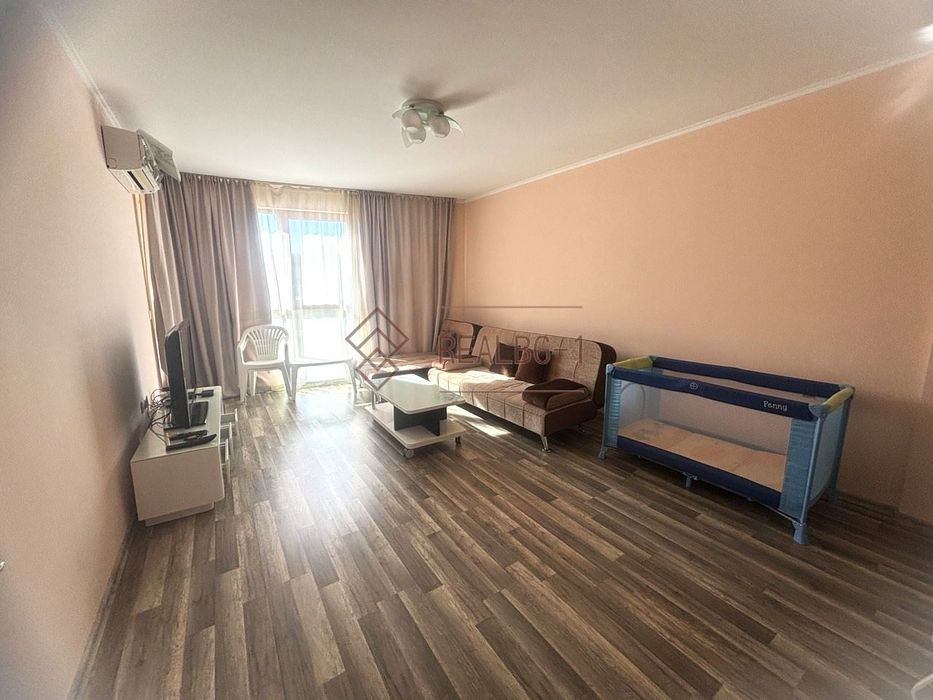 Продава се Двустаен апартамент в с. Шкорпиловци, Област Варна - 72 кв.м за 1111 €/кв.м - Снимка #1