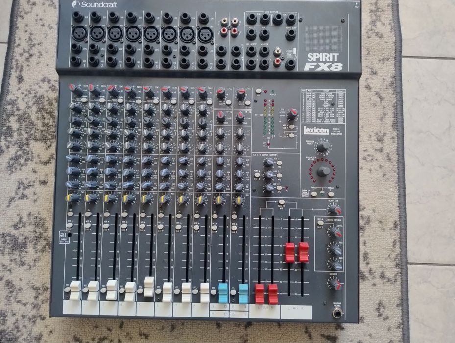 Vând mixer Soundcraft FX8  stare bună