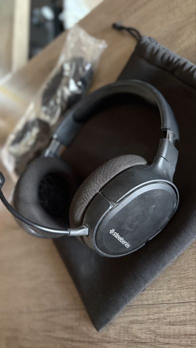 casti gaming bluethoot steelseries