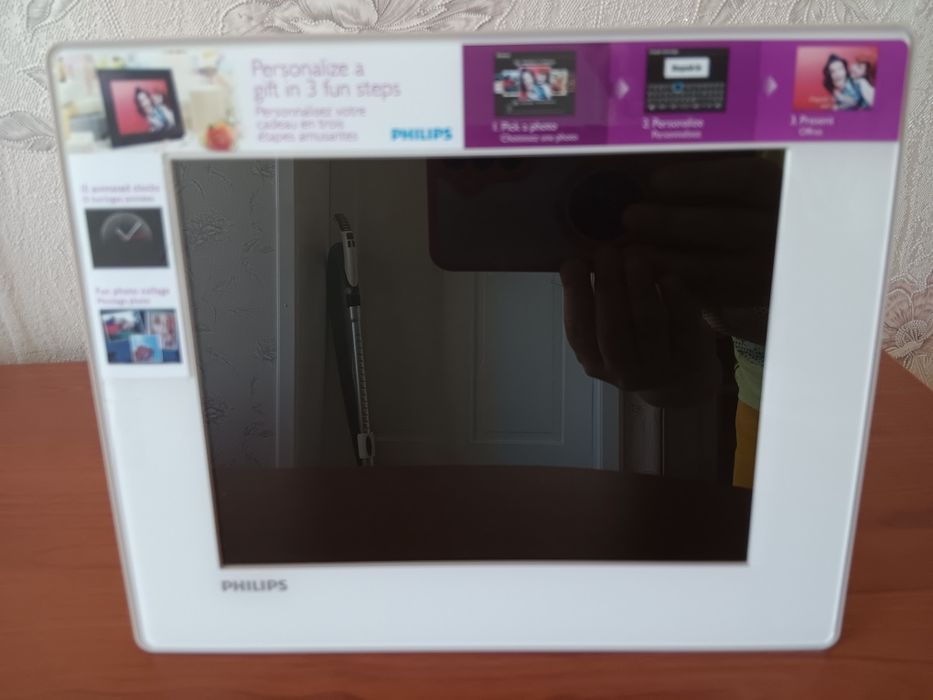 Продавам фоторамка PHILIPS