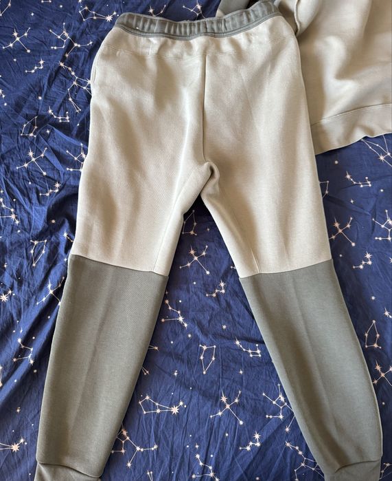 trening nike marimea M  pantaloni si geaca