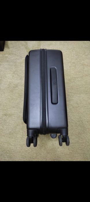 Продам чемодан новый