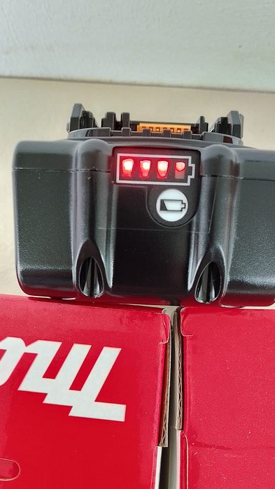 O buc. baterie Makita de 6a Nou