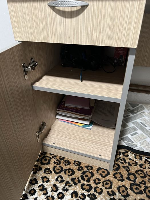 Vand birou foarte putin folosit! 400 lei NEGOCIABIL‼️