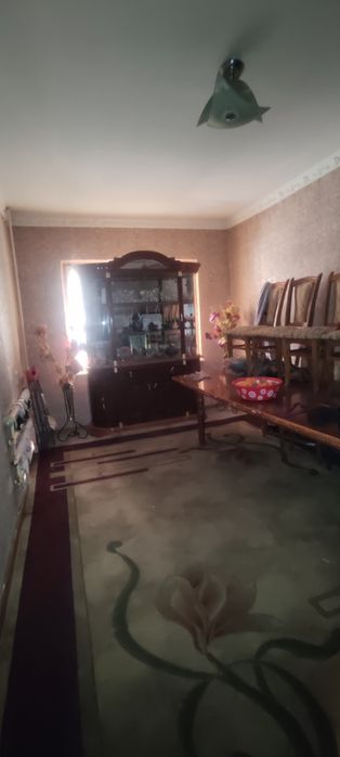 Zangiota tumani Raesentir Shakarchilar mahallasi mikroyaron .1. etaj