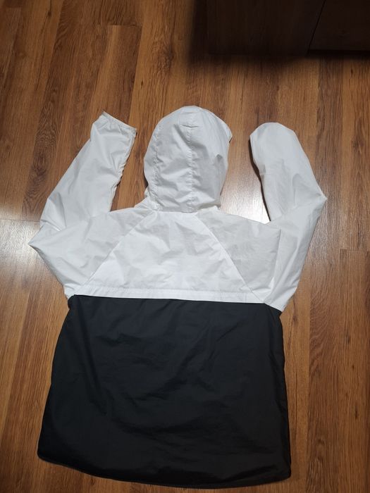 Nike дамско яке M размер.