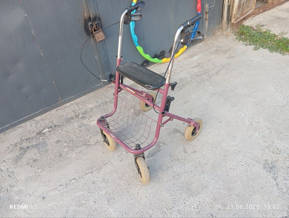 Коляска для инвалидов