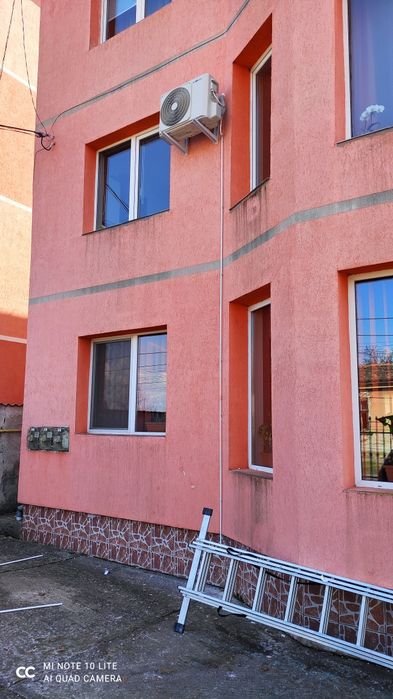 Montaj aer conditionat si instalatii electrice.