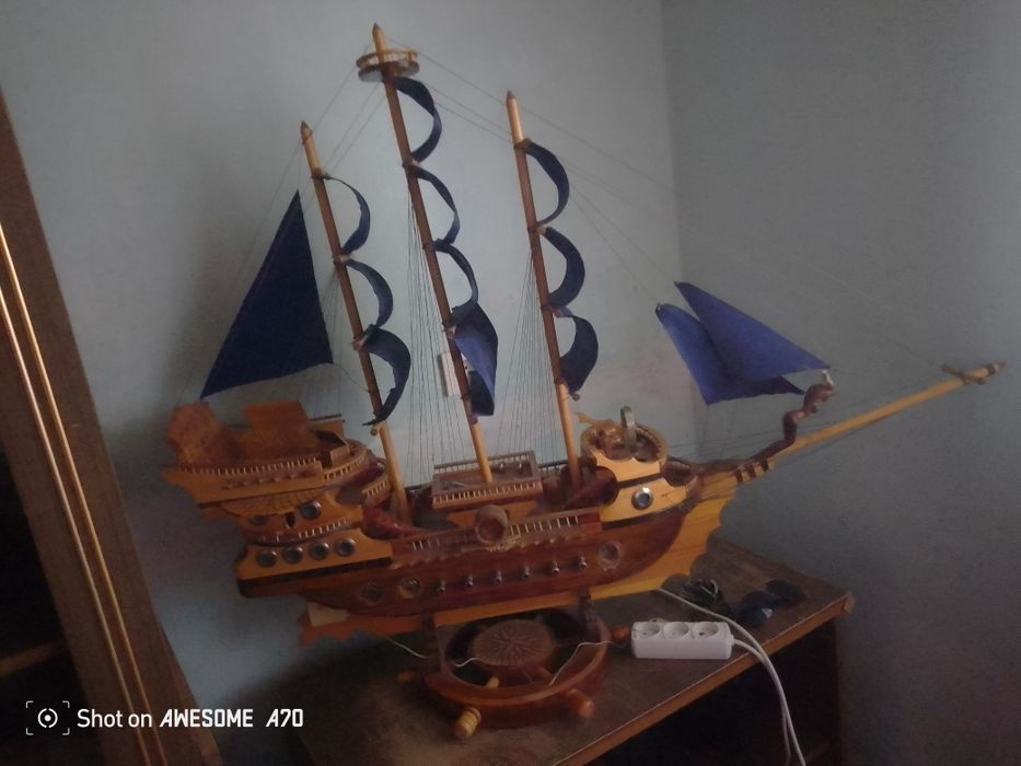 Корабль ручного изделия