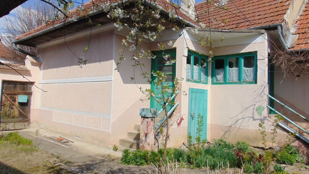 Casă de vânzare lângă Poiana Narciselor
