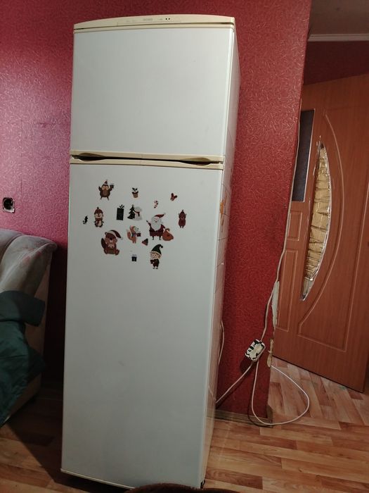 Продам холодильник