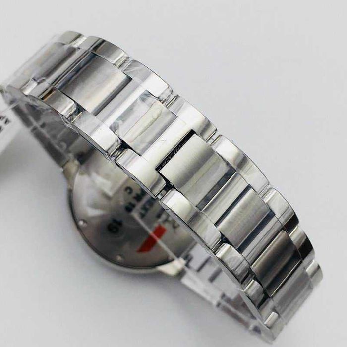 Дамски часовник Cartier Ballon Bleu с кварцов механизъм