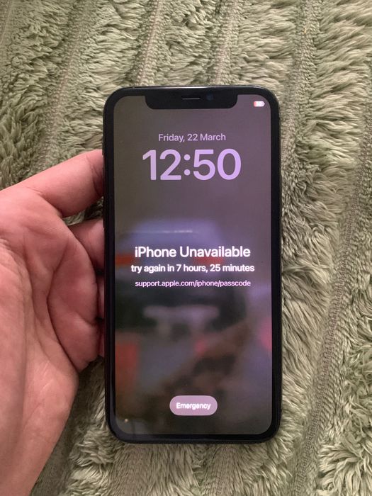 İphone 11 pro 256 gb заключена