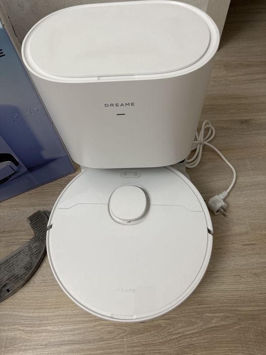 Продам робот пылесос DreameBot D9 Plus